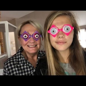 Meet your Posher, Toy